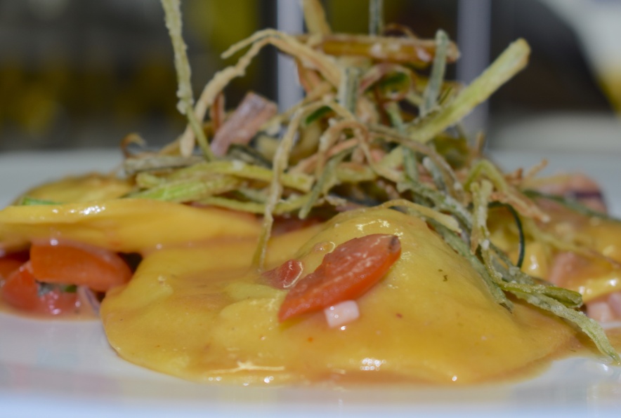 Fagottelli di scorfano in guazzetto di frutti di mare - Evans